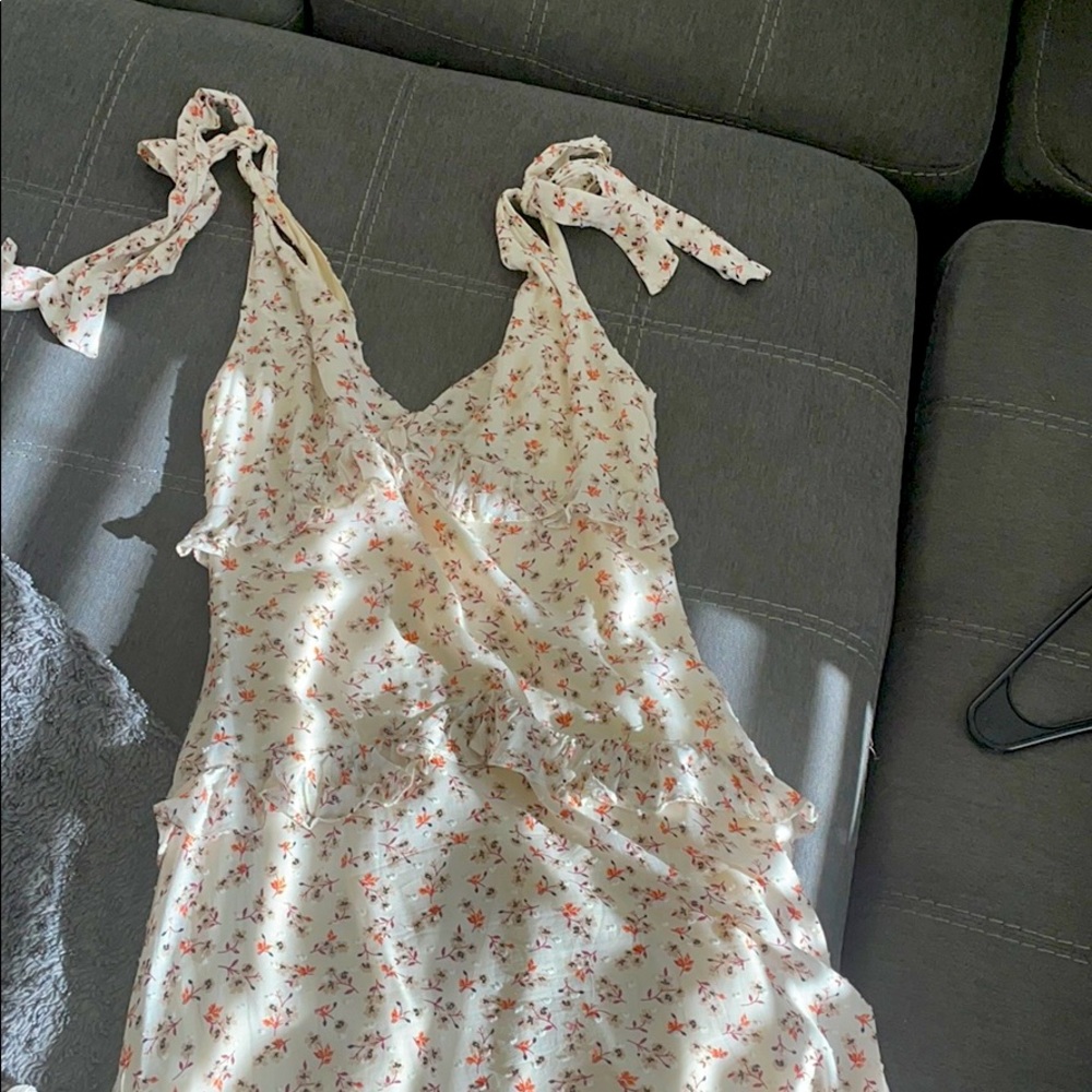 Gorgeous tie shoulder dress by Mahina.  #hawaii#beachy#aloha